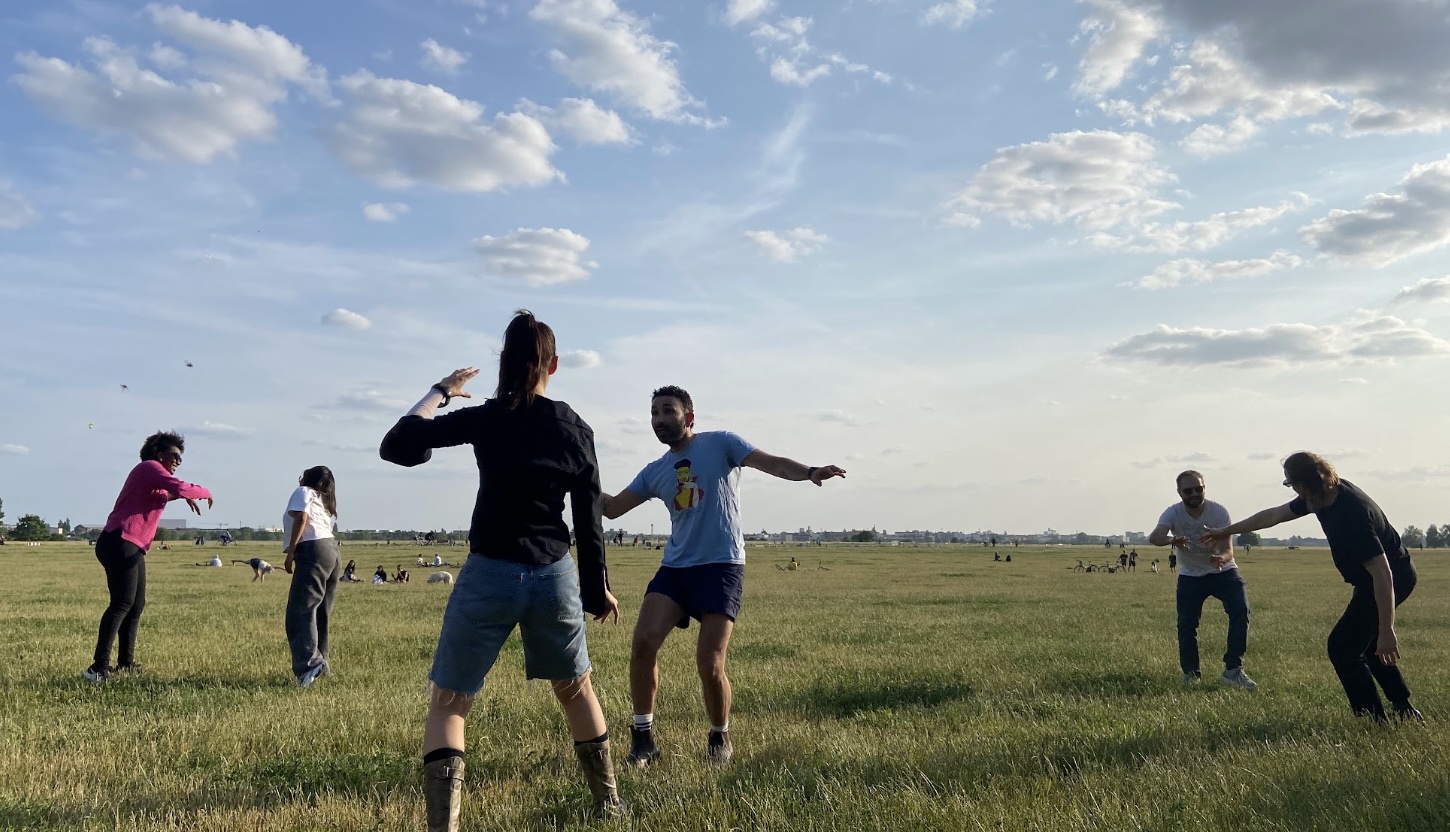 Teamentwicklung mit Theater – Lucie & Sarah